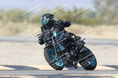 media/Dec-01-2025-Moto Forza (Mon) [[2daa91e15f]]/2-Intermediate Group/Session 3 (Turn 3)/